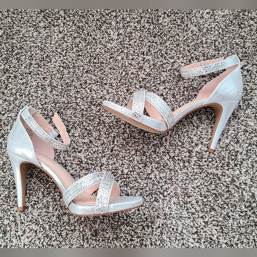 Kelly & Katie Celiah Rhinestone Silver Metallic Heels Size US 10